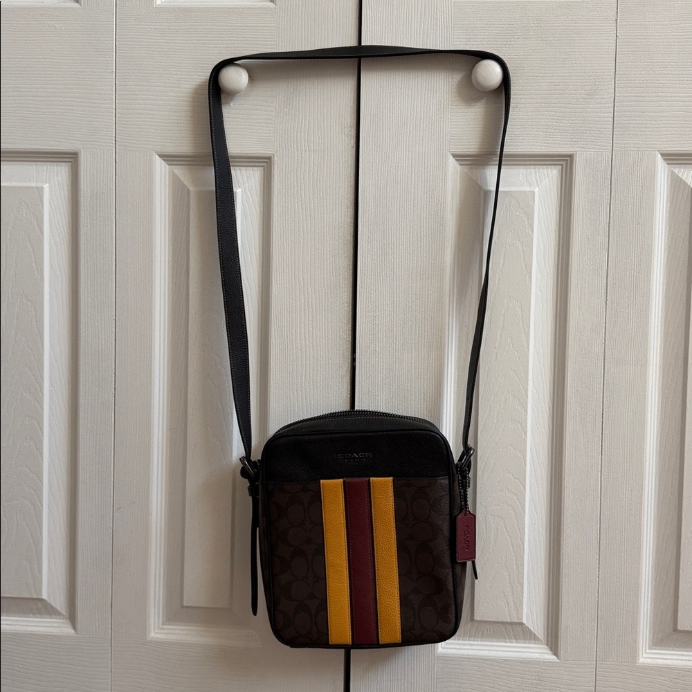 SOLD❗️Coach Men’s Brown Signature Messenger Bag with Yellow & Red Stripes - Picture 6 of 8